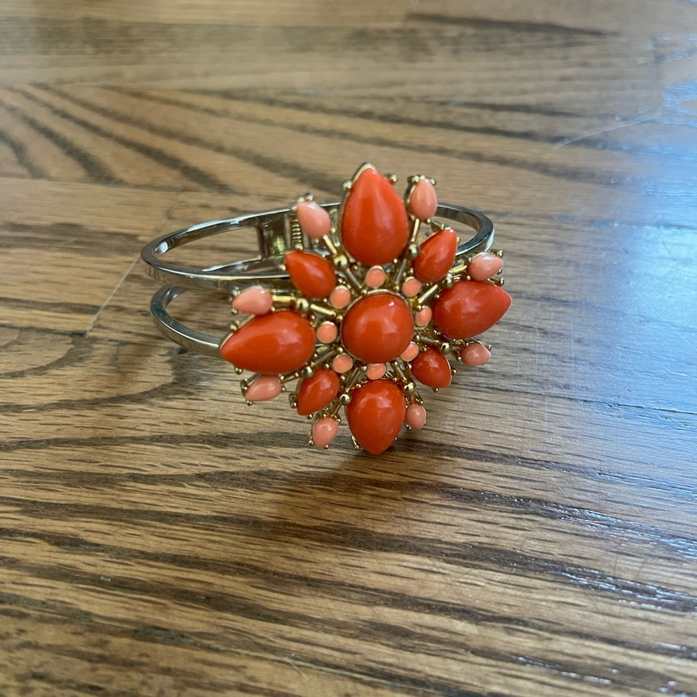 Flower Bracelet - Picture 2 of 4